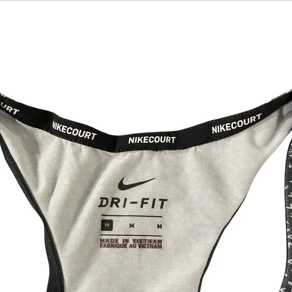 Nike Activewear Women Black Tank Top Size Medium - Picture 4 of 6